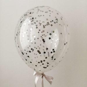 Прозрачный